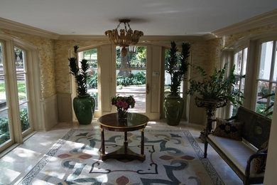 Example of a 1950s entryway design in Dallas
