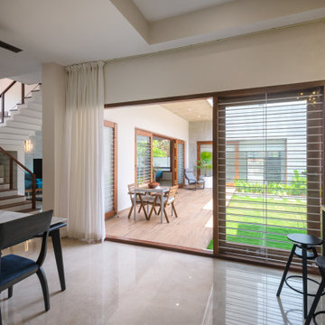 THE URBAN COURTYARD HOME