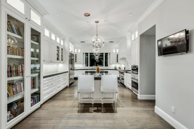 Design ideas for a transitional kitchen in Las Vegas.