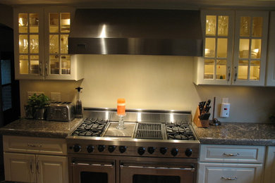 Kitchen - kitchen idea in Other