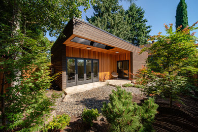 Minimalist exterior home photo in Portland