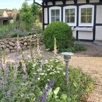 Cottagegarten in Bad Oldesloe - Umwandlung eines bestehenden Hausgartens