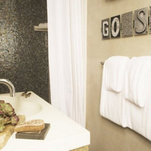 Apt Bathroom