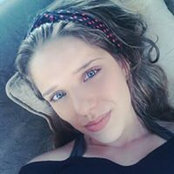 Camila Oliveira's photo