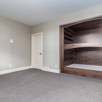 Beautiful Transitional Acreage in Calgary area