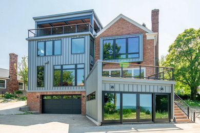 Inspiration for an exterior home remodel in Cleveland