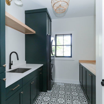 Modern Farmhouse Modified Hampton | Oak Bluff Estates Lemont, IL