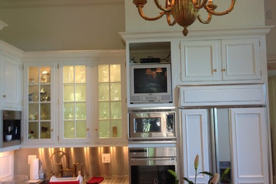 Elegant kitchen photo in DC Metro