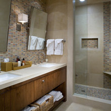 BlueWater - Upstairs Bathrooms