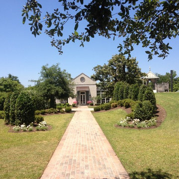 Compound on the beach! Family retreat..room for everyone!