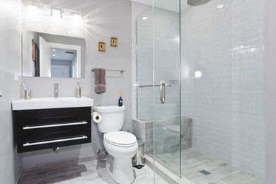 Example of a bathroom design in Chicago