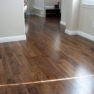 Walnut Natural Smooth Engineered Wood Floor