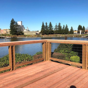 Redwood Deck with Hog Wire Fencing