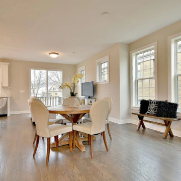 Beautiful Row-homes Ideally located in Downtown Mount Prospect