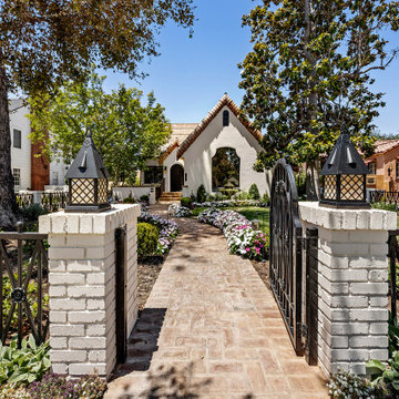 English Garden Arrival