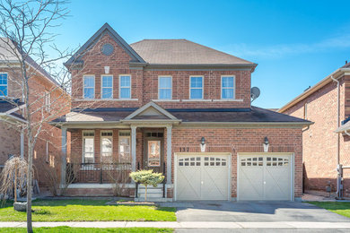 Inspiration for a contemporary exterior home remodel in Toronto