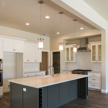 Contemporary Home Combined with Comfortable Elegance
