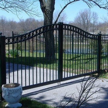 Black Aluminum Estate Gate with Optional Rings