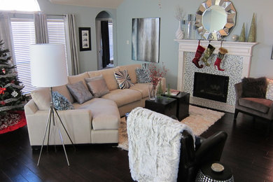 Elegant family room photo in Dallas