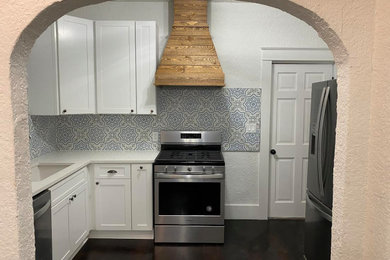 Kitchen - kitchen idea in Orlando