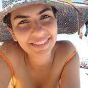 Büsra Ünals foto