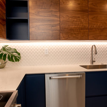 Contemporary Kitchen Remodel Done in a Two Tone Color