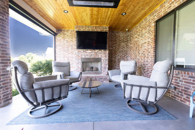 Inspiration for a rustic home design remodel in Wichita