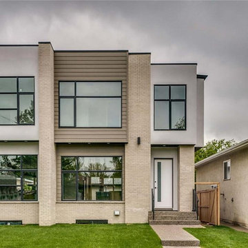43 Ave sw- duplex