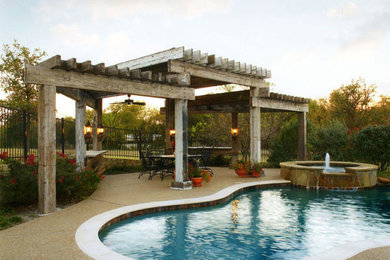 Inspiration for a timeless patio remodel in Dallas