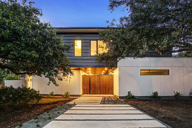 Example of a minimalist home design design in Houston