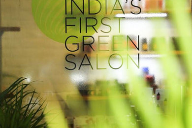 BLOSSOM KOCHHAR UNISEX SALOON