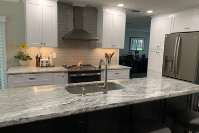 Inspiration for a contemporary kitchen remodel in Tampa