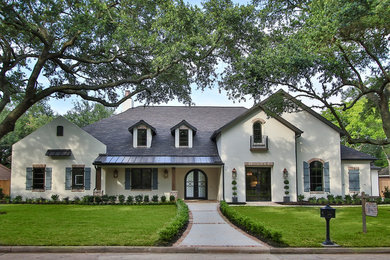 Large elegant home design photo in Houston
