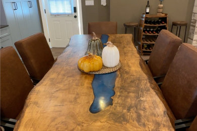 Dining room - rustic dining room idea in Vancouver