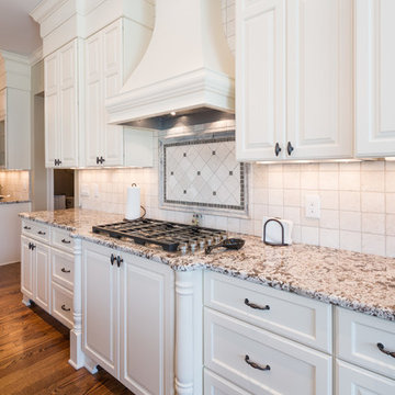 Queen Annes lace full overlay kitchen (larsen)