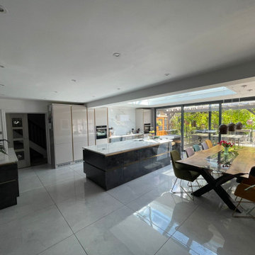 Two Tone Kitchen - Bold Island