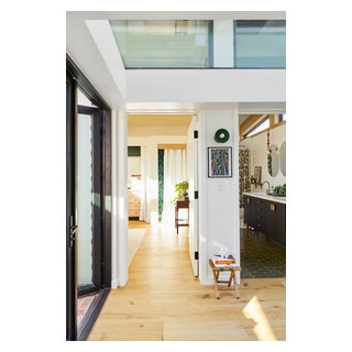 Treeview ADU - Midcentury - Hall - Los Angeles - by SoCal Canyon ...