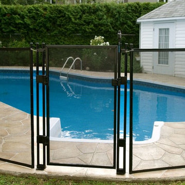REMOVABLE POOL FENCE