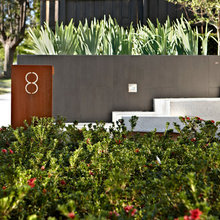 Chase Courtyard/Frontyard