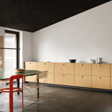 BASIS Natural Oak