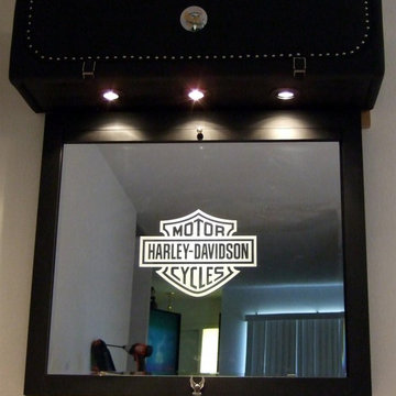 BAR BACK MIRROR – 52″ BY 42″ BY 6″ – BLACK WHISPER HARLEY DAVIDSON SADDLEBAG EMB