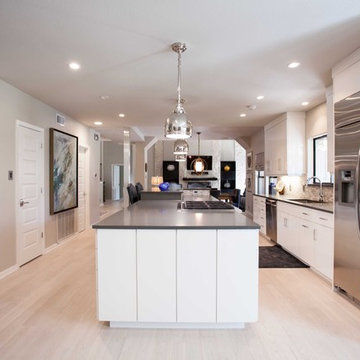 Modern White High Gloss and Wood Kitchen