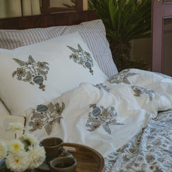 GULDASTA CRIMSON REVERSIBLE DUVET COVER & PILLOW SET - Products
