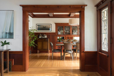 Inspiration for a craftsman home design remodel in San Francisco
