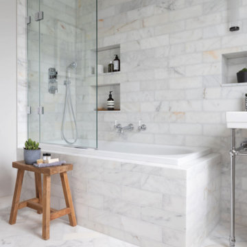 White Marble Bathroom (Excellent Lighting)