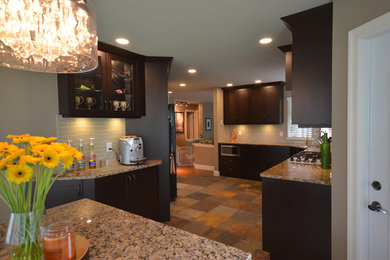 Kitchen - contemporary kitchen idea in Vancouver