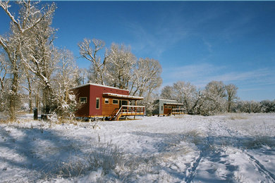 Yellowstone River Lodge Cabins