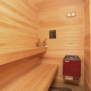 Modelo de sótano rural, pequeño, con paredes marrones, suelo de pizarra y suelo multicolor