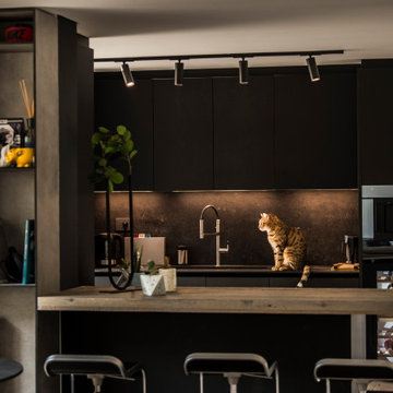 Smooth Black and Wood Viejo Gray