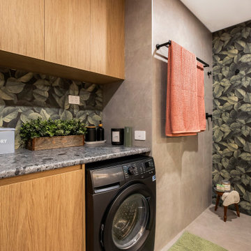 Bathroom/Laundry with Mural Style Tiles & Kitchen with Boston Oak Doors